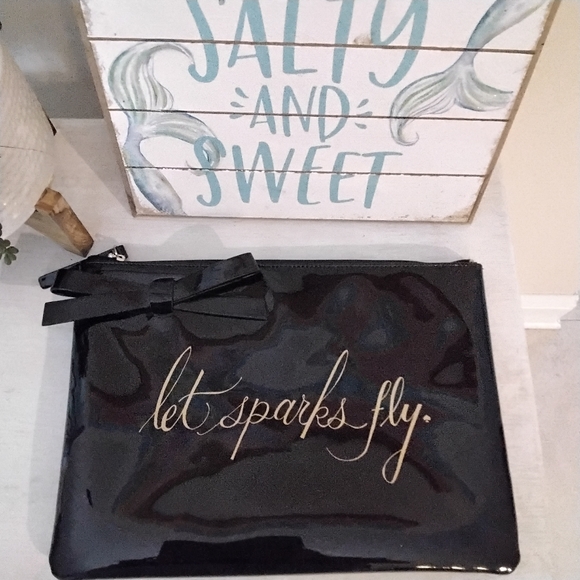 Kate Spade New York "Let Sparks Fly" Georgie Pouch/Clutch/Case - Patent Black - Picture 4 of 10